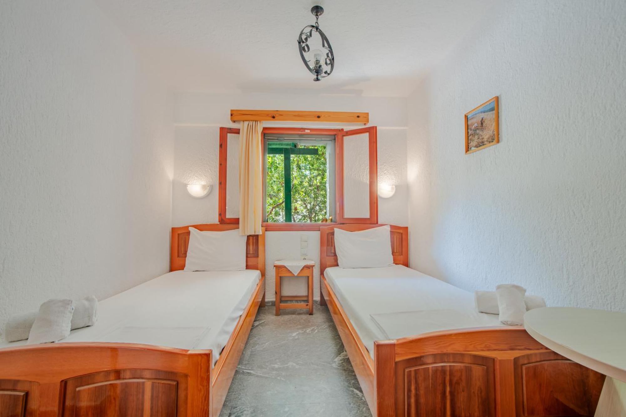 Athina Villas อิสตรอน ภายนอก รูปภาพ
